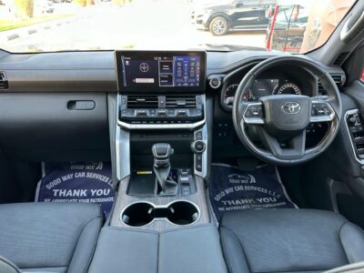 2022 Toyota Land Cruiser 300 Series VX 3.3L Twin-Turbo V6 Engine Grey Black SUV