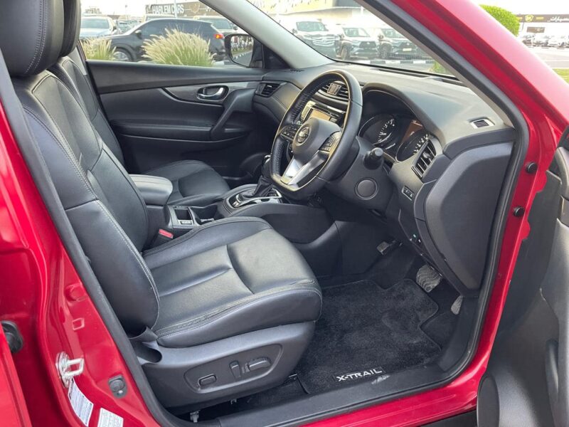 2020 Nissan X-Trail ST-L Auto 2.0-liter 4 Cylinder Petrol Engine Red Black SUV