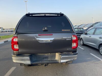 2017 Toyota Hilux SR5 Dual Cab 2.8L 4 Cylinders Diesel Engine Grey Black Pickup Truck