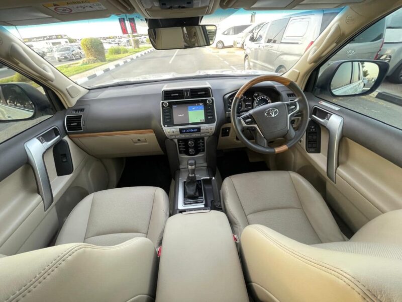 2018 Toyota Land Cruiser Prado Kakadu 2.8 Litres 4 Cylinders Diesel Engine White Beige SUV