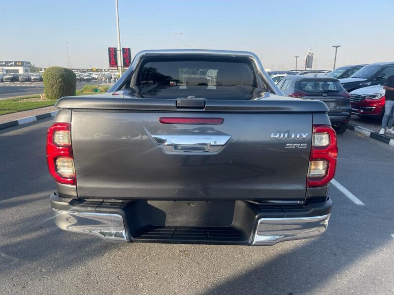 2017 Toyota Hilux SR5 Dual Cab 2.8 4 Cylinders Diesel Engine Grey Black Pickup 4WD