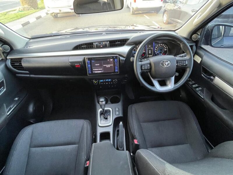 2017 Toyota Hilux SR5 Dual Cab 2.8L 4 Cylinders Diesel Engine Grey Black Pickup Truck