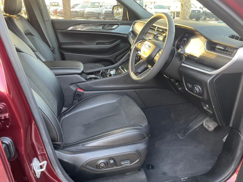 2023 Jeep Grand Cherokee Limited 4x4 3.6L Pentastar V6 Petrol Red Black SUV