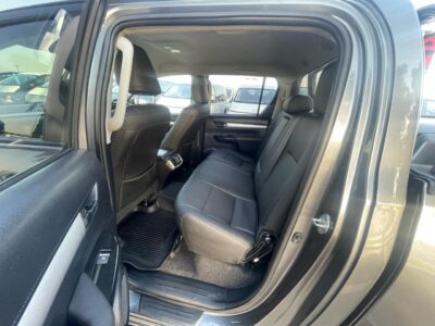 2017 Toyota Hilux SR5 Dual Cab 2.8 4 Cylinders Diesel Engine Grey Black Pickup 4WD