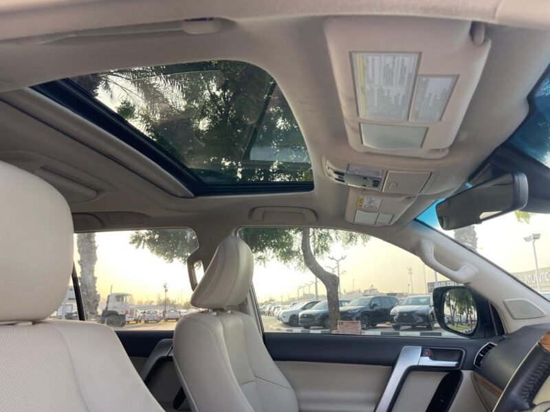 2018 Toyota Land Cruiser Prado Kakadu 2.8 Litres 4 Cylinders Diesel Engine White Beige SUV