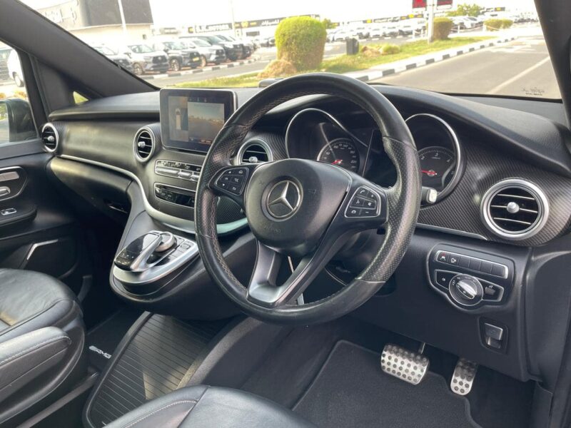 2018 Mercedes-Benz V250d 2.1 L 4 Cylinders Diesel Avantgarde Black Luxury Van