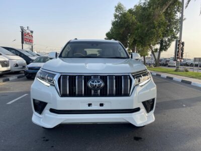 2018 Toyota Land Cruiser Prado Kakadu 2.8 Litres 4 Cylinders Diesel Engine White Beige SUV
