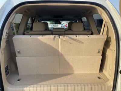 2018 Toyota Land Cruiser Prado Kakadu 2.8 Litres 4 Cylinders Diesel Engine White Beige SUV