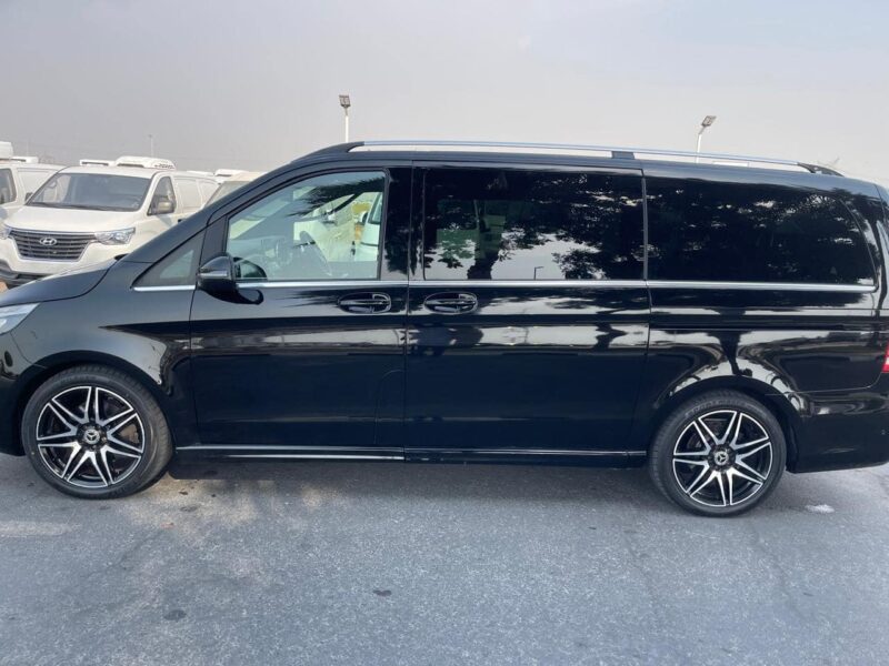 2018 Mercedes-Benz V250d 2.1 L 4 Cylinders Diesel Avantgarde Black Luxury Van