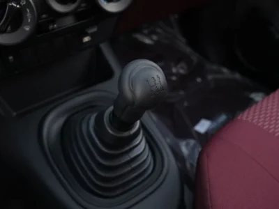 2025 Toyota Hilux GLS 2.7L Inline-4 Petrol Engine Single Cabin 4WD M/T White Red Pickup