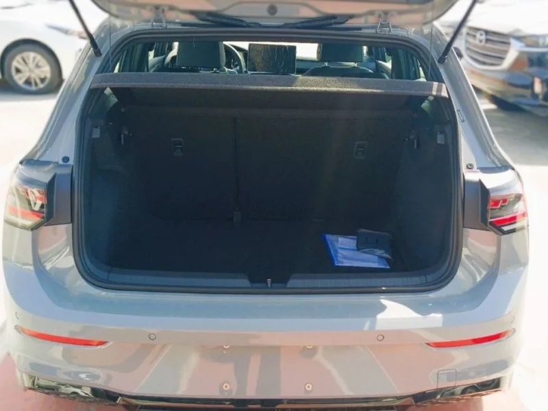 2024 Volkswagen Golf TSI R-Line 1.5-liter turbocharged 4-cylinder Engine Grey Beige Hatchback