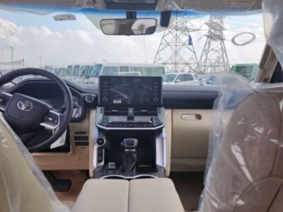 2022 Toyota Land Cruiser VX 3.5 Litres 6 Cylinders Petrol Engine Black Beige SUV GCC
