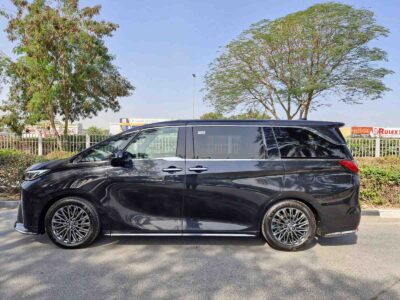 2026 Lexus LM 350h 2.5-liter 4-cylinder Hybrid Engine Black Ultra Luxury MPV AWD