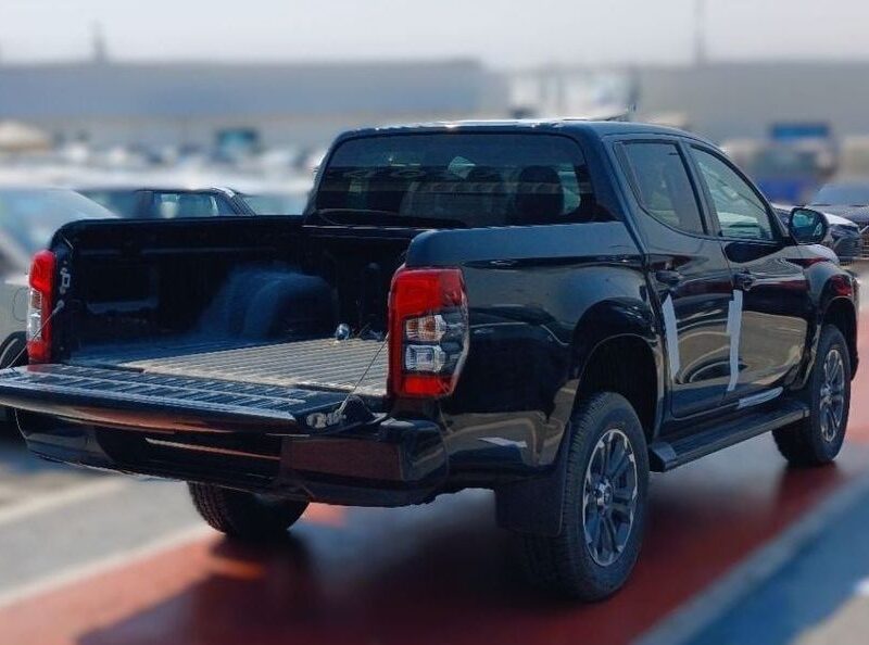 2023 Mitsubishi L200 2.4L 4 Cylinders Diesel Engine AT 4x4 Double Cab Black Pickup Truck