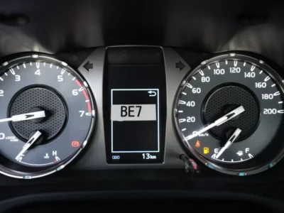 2025 Toyota Hilux GLS 2.7L Inline-4 Petrol Engine Single Cabin 4WD M/T White Red Pickup