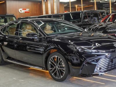 2025 Toyota Camry LIMITED 2.5L HEV 4 Cylinders Engine Black Tan Sedan GCC Specs