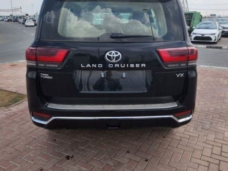 2022 Toyota Land Cruiser VX 3.5 Litres 6 Cylinders Petrol Engine Black Beige SUV GCC