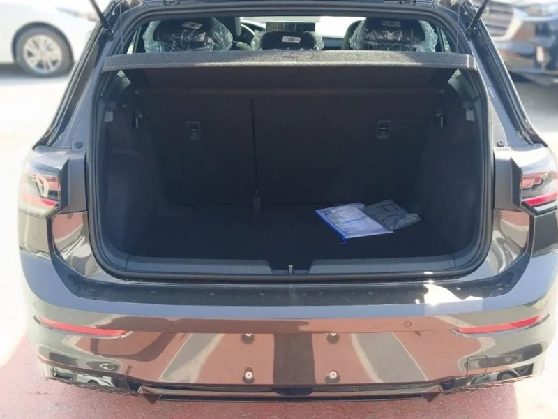 2024 Volkswagen Golf TSI R-Line 1.5-liter turbocharged 4-cylinder Engine Black Grey Hatchback