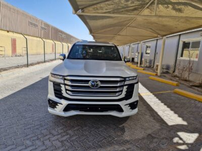 2026 Toyota Land Cruiser 300 VXR 3.3L Twin-Turbo Diesel V6 Engine White Red SUV GCC