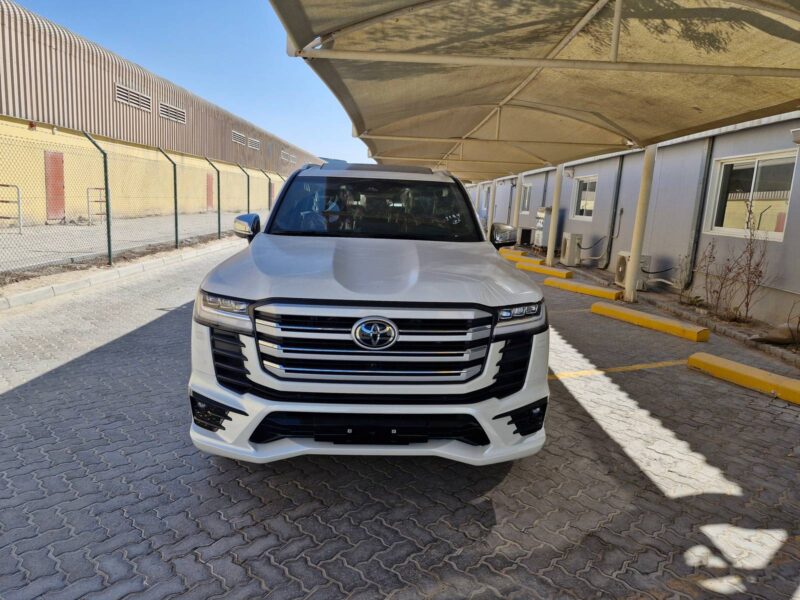 2026 Toyota Land Cruiser 300 VXR 3.3L Twin-Turbo Diesel V6 Engine White Red SUV GCC