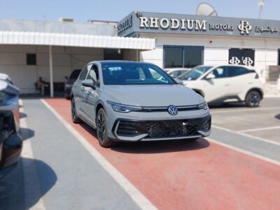 2024 Volkswagen Golf TSI R-Line 1.5-liter turbocharged 4-cylinder Engine Grey Beige Hatchback