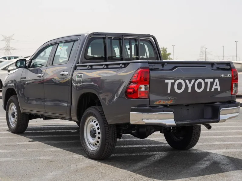 2025 Toyota Hilux 2.8-liter 4 turbocharged Diesel Engine Grey Black Pickup Truck GCC