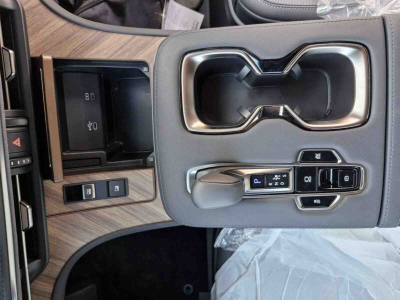 2026 Lexus LM 350h 2.5-liter 4-cylinder Hybrid Engine Black Ultra Luxury MPV AWD