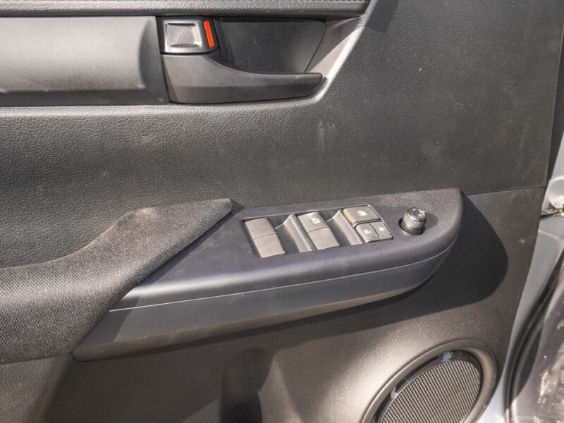 2025 Toyota Hilux 2.4-liter 4-cylinder Turbo Diesel Silver Black Pickup Truck 4WD M/T