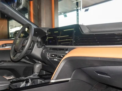 2025 Toyota Camry LIMITED 2.5L HEV 4 Cylinders Engine Black Tan Sedan GCC Specs