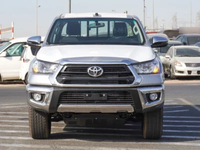 2025 Toyota Hilux 2.4-liter 4-cylinder Turbo Diesel Silver Black Pickup Truck 4WD M/T