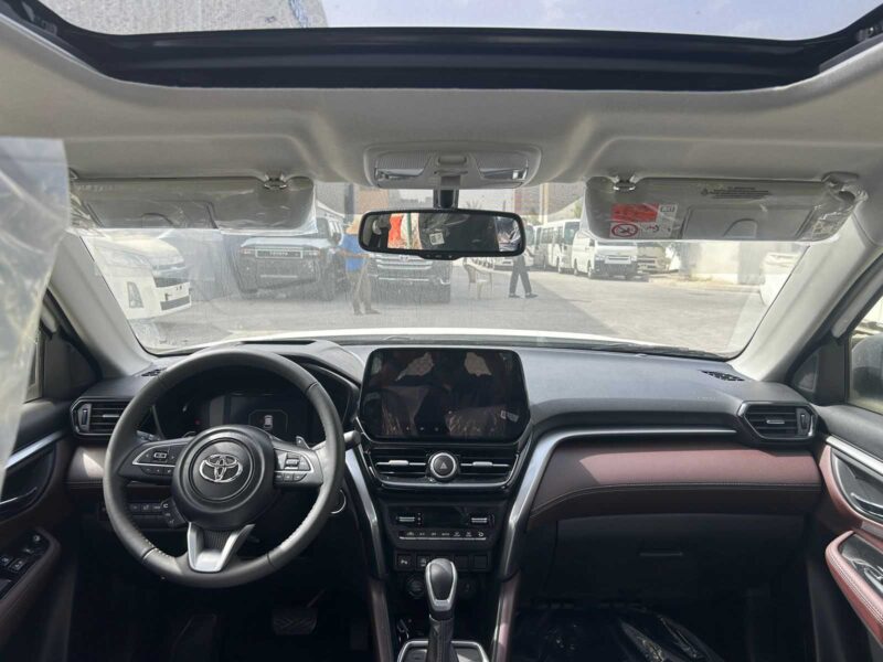 2026 Toyota Urban Cruiser 1.5-liter four-cylinder Petrol Engine White Brown SUV GCC