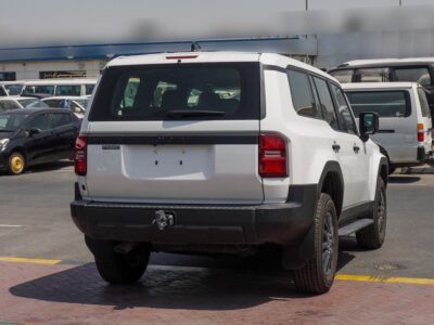 2025 Toyota Prado 2.8 Litres 4 Cylinders Diesel Engine White Black SUV GCC Specs