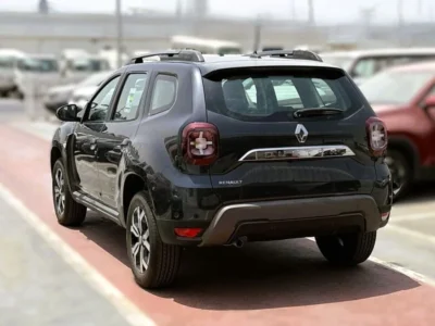 2025 Renault Duster 1.6-litre 4-cylinder In-Line Petrol Engine Grey Black SUV GCC Specs