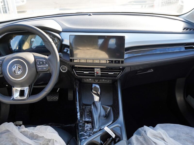 2025 MG 5 1.5-litre four-cylinder Petrol Engine White Black Sedan Automatic GCC Specs