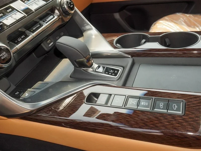 2025 Lexus LX 700h 3.5 Litres V6 Hybrid Engine White Tan SUV GCC Specs Automatic