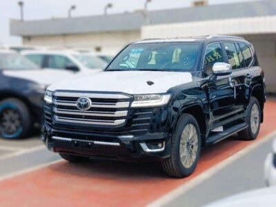 2024 Toyota Land Cruiser 300 VXR 3.5-liter twin-turbo V6 Engine Black Red SUV GCC Specs