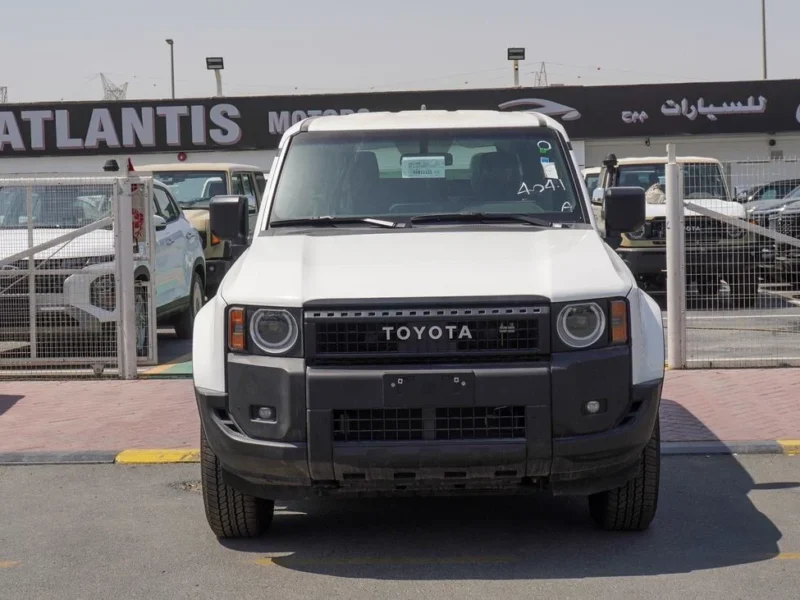 2025 Toyota Prado 2.8 Litres 4 Cylinders Diesel Engine White Black SUV GCC Specs