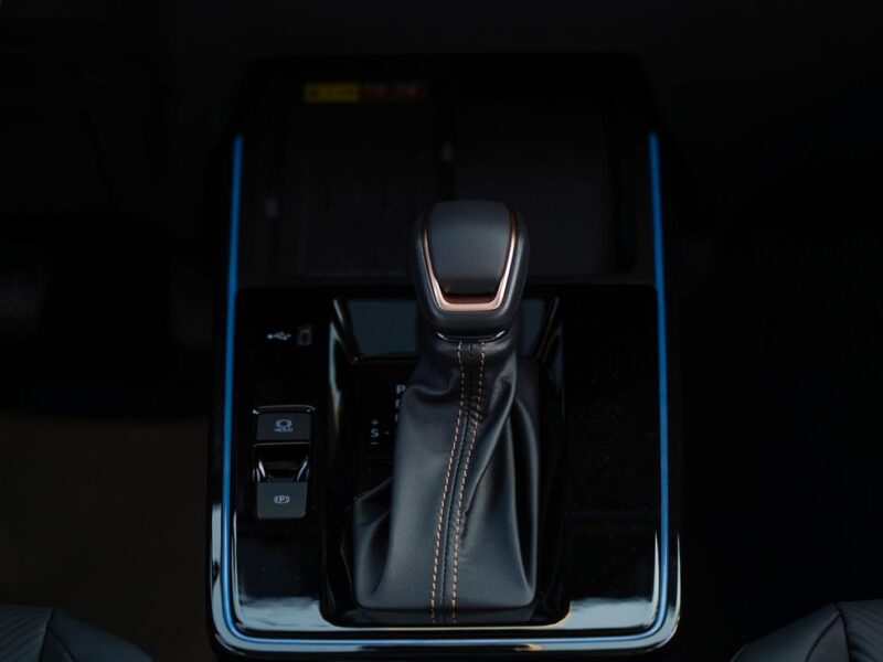 2025 Toyota Frontlander 2.0L 4-Cylinder Hybrid Engine White Black SUV GCC Specs