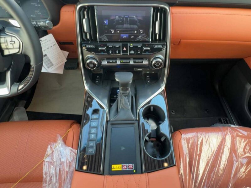 2026 Lexus LX 600 3.5L Twin-Turbocharged V6 Petrol Engine White Orange SUV GCC