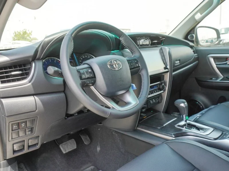 2025 Toyota Fortuner SR5 4.0-liter V6 Petrol Engine Silver Black SUV Automatic GCC Specs