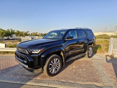 2026 Toyota 4Runner Limited 2.4L turbocharged i-FORCE 4-cylinder Engine Black SUV
