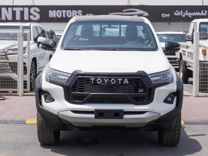2025 Toyota Hilux GR SPORT 2.8L 4 Cylinders DIESEL Engine White Black Pickup Truck GCC