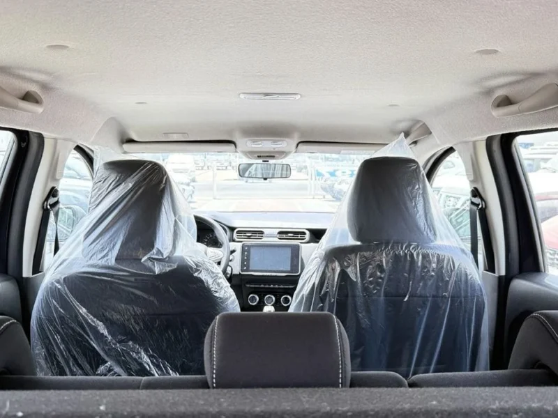 2025 Renault Duster 1.6-litre 4-cylinder In-Line Petrol Engine Grey Black SUV GCC Specs