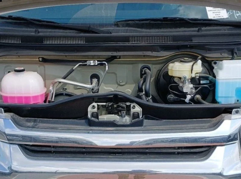 2024 Toyota HiAce GL High Roof 2.5L 4-Cylinder Diesel Engine Manual White Grey Van