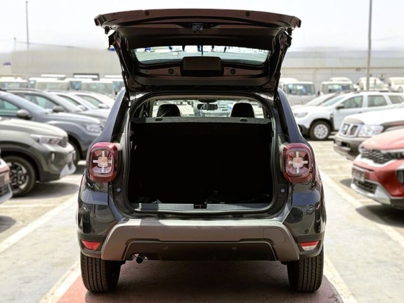 2025 Renault Duster 1.6-litre 4-cylinder In-Line Petrol Engine Grey Black SUV GCC Specs