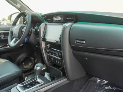 2025 Toyota Fortuner SR5 4.0-liter V6 Petrol Engine Black SUV Automatic GCC Specs