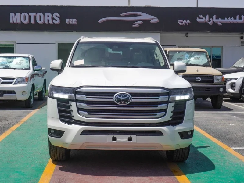 2025 Toyota Land Cruiser GXR 3.5 Litres V6 Petrol Engine White Beige SUV GCC Specs