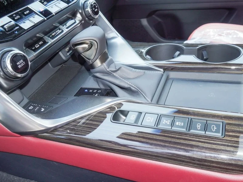 2025 Lexus LX 600 3.5 Litres V6 Petrol Engine White Burgundy SUV GCC Specs