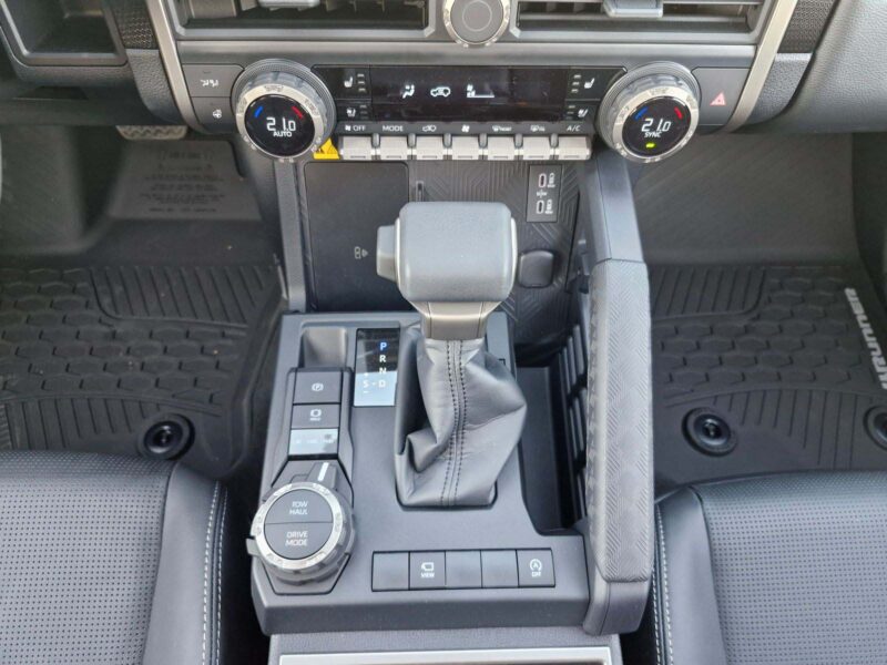 2026 Toyota 4Runner Limited 2.4L turbocharged i-FORCE 4-cylinder Engine Black SUV