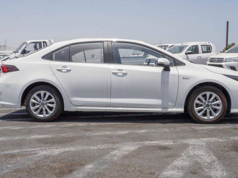 2025 Toyota Corolla 1.8 Litres 4-cylinder Hybrid Engine White Black Sedan Automatic